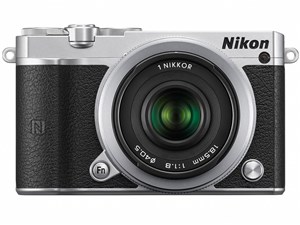 Nikon 1 J5 ダブルレンズキット [シルバー]　通常配送商品 商品画像1：バリュー・ショッピング