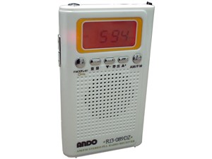 ANDO わずか15mmの薄型ポケットラジオ「ピタッと選局ラジオ」 R13-089DZ