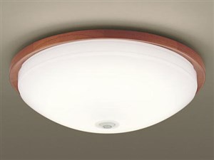 PANASONIC LGBC81033LE1 [LED小型シーリングライト(電球色/センサー付)] 商品画像1：XPRICE