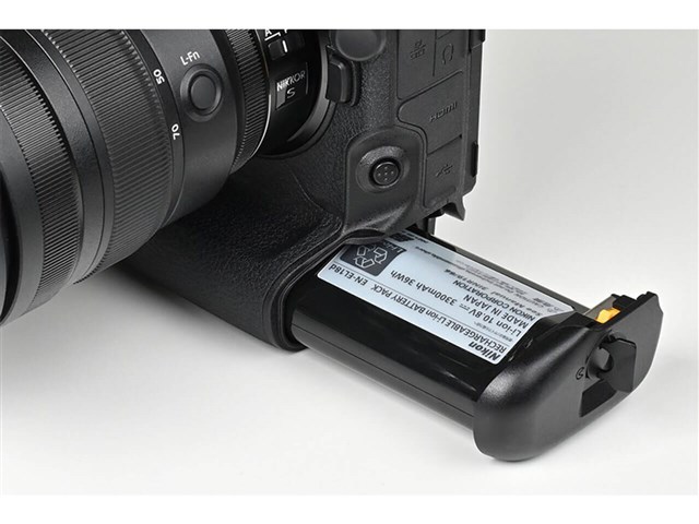 新品」Nikon ミラーレスカメラ 一眼 Z9 ボディ blackの通販なら