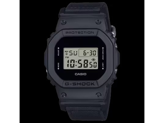 カシオ【国内正規品】CASIO G-SHOCK デジタル腕時計 DW-5600BCE-1JF